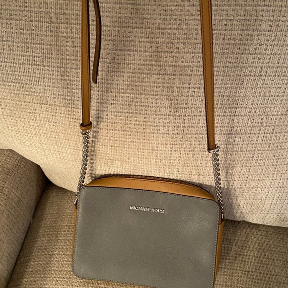 Michael Kors Purse - Picture 3 of 4